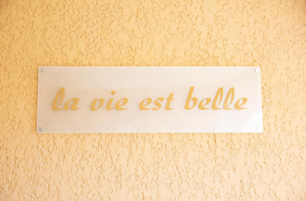 La Vie Est Belle Lägenhet Gassin Exteriör bild